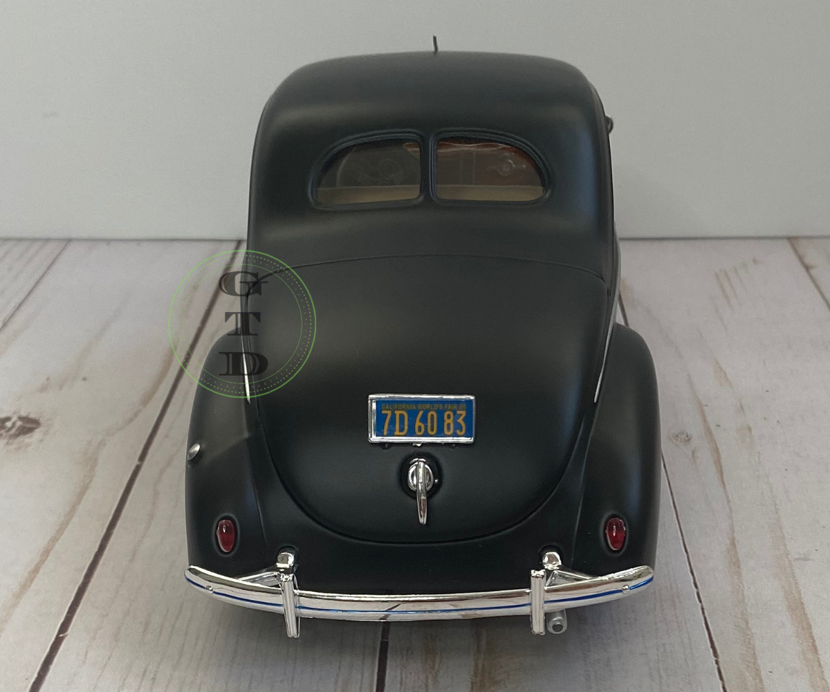 1939 Ford Deluxe Coupe Classic Black Maisto Diecast Metal 1:18