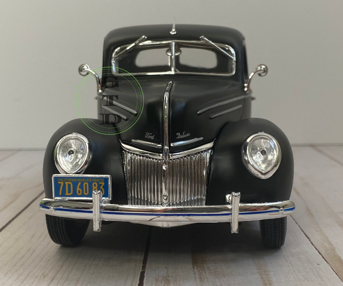 1939 Ford Deluxe Coupe Classic Black Maisto Diecast Metal 1:18