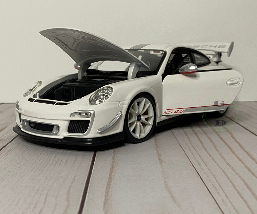 Porsche 1/18 scale toy car