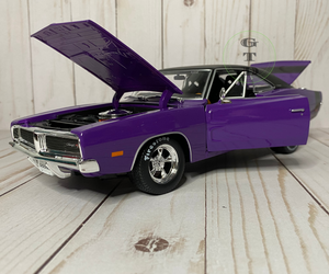 Official 1969 Dodge Charger R/T Maisto 1:18 Scale Diecast Model Car New