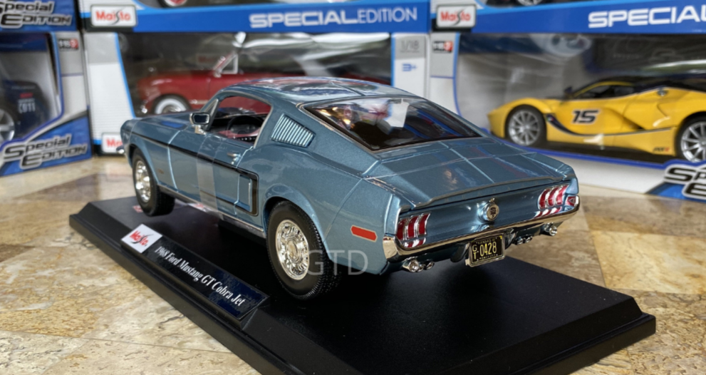 Ford Mustang 1/18 scale collectible car is like having the real car 