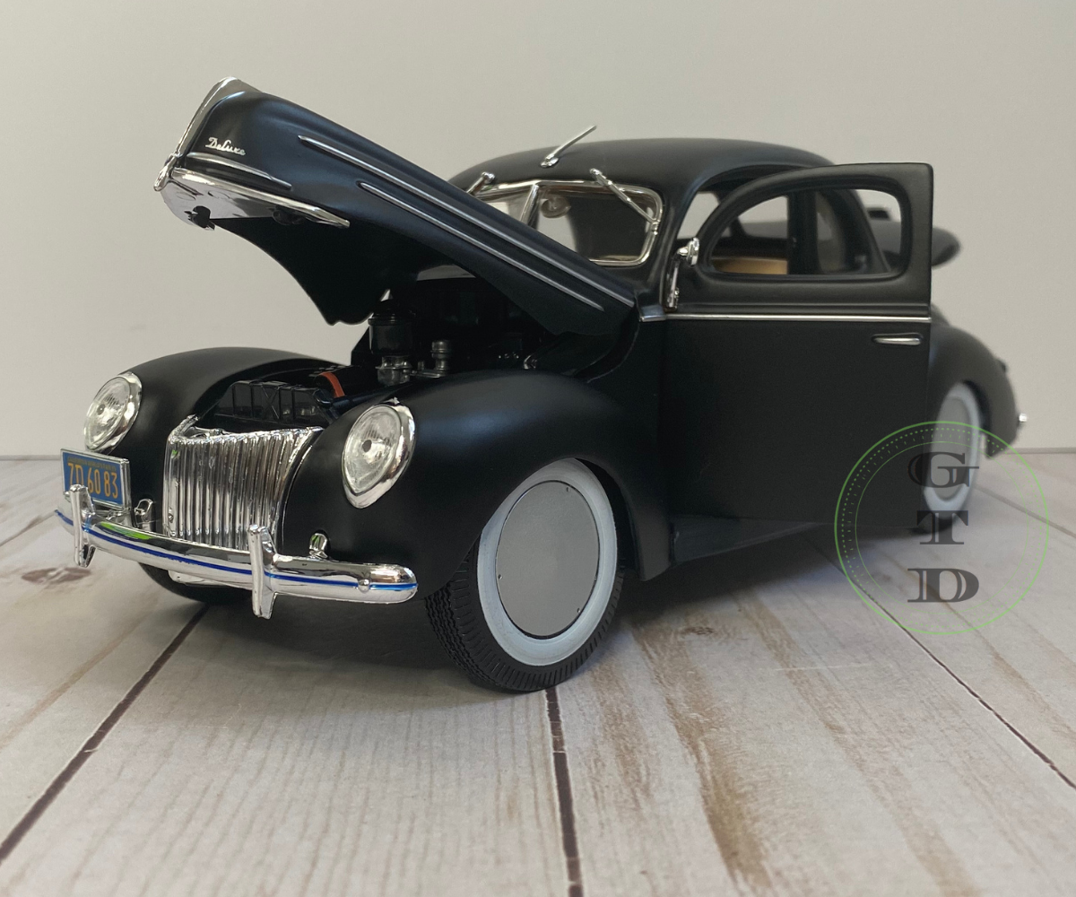 1939 Ford Deluxe Coupe Classic Black Maisto Diecast Metal 1:18