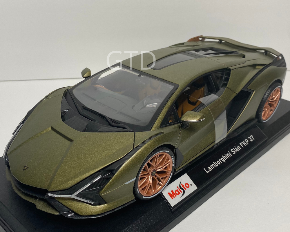 Maisto Diecast 1/18th scale Green Lamborghini Sian FKP 37 model car front left top angled view GTD